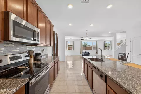 Kitchen - 10123 E Wavelength Ave, Mesa, AZ 85212 photo 1 of 5