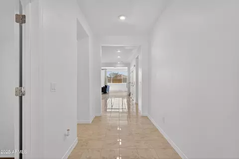 Entry Way - 10123 E Wavelength Ave, Mesa, AZ 85212 photo 5 of 5