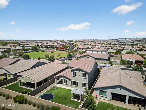 View/Area - 10123 E Wavelength Ave, Mesa, AZ 85212 photo 5 of 11