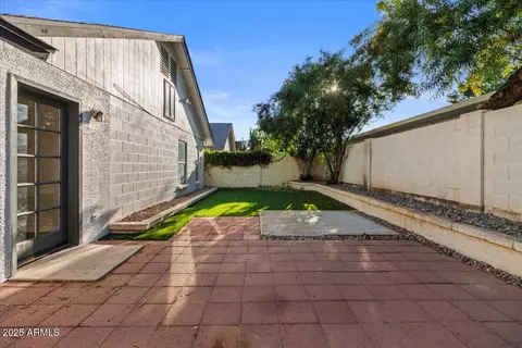 Exterior - 1736 E Bluefield Ave, Phoenix, AZ 85022 photo 5 of 7