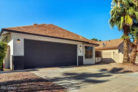 Exterior - 1736 E Bluefield Ave, Phoenix, AZ 85022 photo 2 of 7