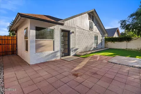 Exterior - 1736 E Bluefield Ave, Phoenix, AZ 85022 photo 6 of 7