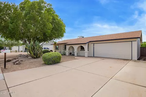 4127 W Paradise Dr, Phoenix, AZ 85029