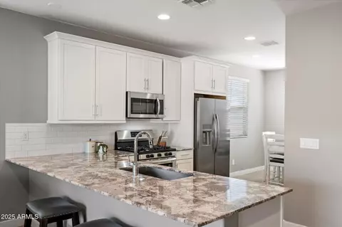 Kitchen - 2647 S Prospector Point Rd, Apache Junction, AZ 85119 photo 3 of 4