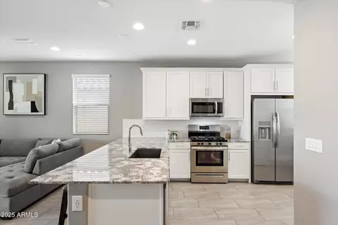 Kitchen - 2647 S Prospector Point Rd, Apache Junction, AZ 85119 photo 2 of 4