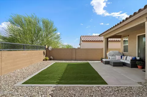 Exterior - 2647 S Prospector Point Rd, Apache Junction, AZ 85119 photo 4 of 5