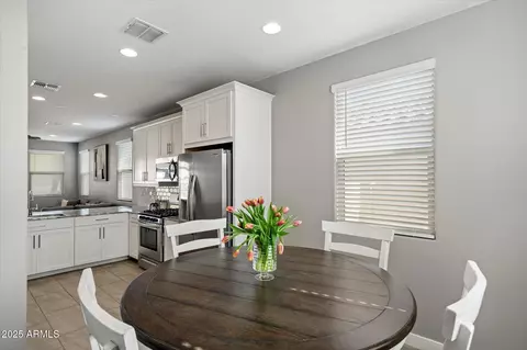 Dining - 2647 S Prospector Point Rd, Apache Junction, AZ 85119 photo 1 of 1