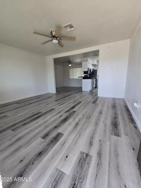 2048 W Pecan Rd, Phoenix, AZ 85041 photo 2