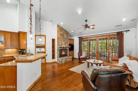 1515 E Castle Hills Dr, Flagstaff, AZ 86005