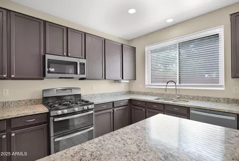 Kitchen - 1446 S Corrine Dr, Gilbert, AZ 85296 photo 4 of 4