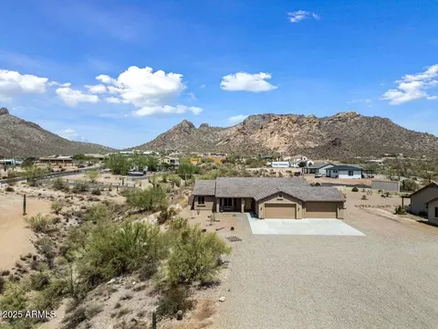 86 E Moon Vis, Apache Junction, AZ 85119