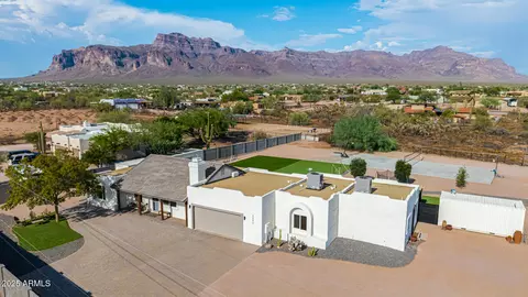 2293 S Marlow Rd, Apache Junction, AZ 85119