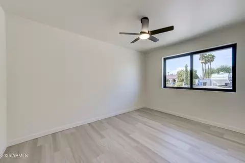 3409 E Mercer Ln, Phoenix, AZ 85028 photo 17