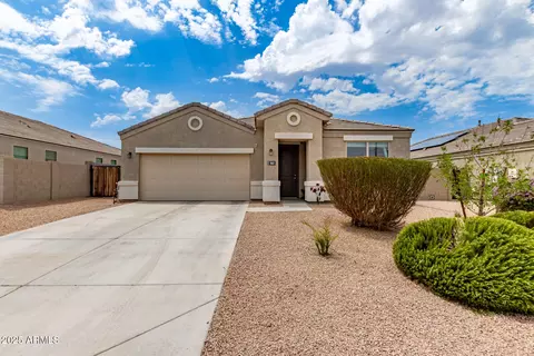 563 W Danish Red Trl, San Tan Valley, AZ 85143