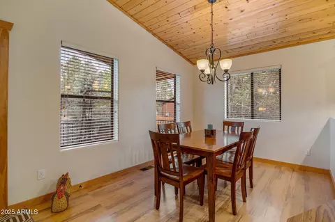 3142 Ranch Rd, Overgaard, AZ 85933 photo 9