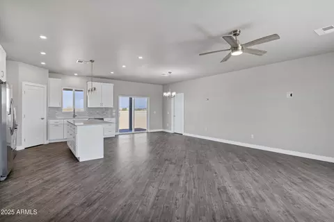 10902 E Angus Ln, Coolidge, AZ 85128 photo 4