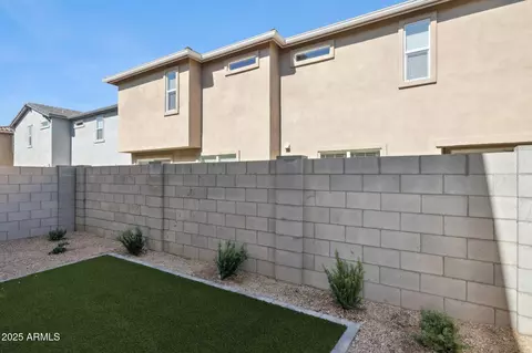 Exterior - 5830 E Zachary Dr, Phoenix, AZ 85054 photo 4 of 5