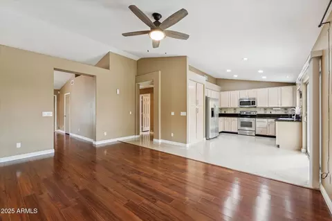4617 E Summerhaven Dr, Phoenix, AZ 85044 photo 9