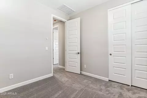 5823 E Covey Ln, Phoenix, AZ 85054 photo 18