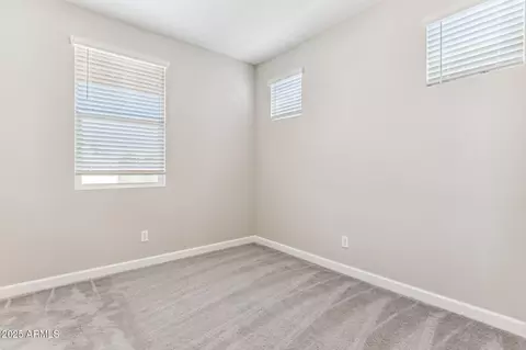 5823 E Covey Ln, Phoenix, AZ 85054 photo 17