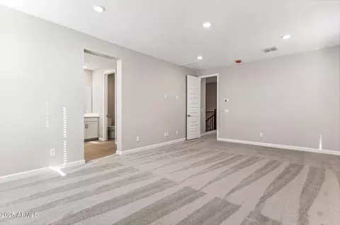 5823 E Covey Ln, Phoenix, AZ 85054 photo 11