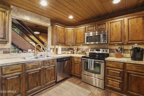 Kitchen - 4558 N Moonglow Ln, Pine, AZ 85544 photo 2 of 2