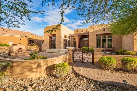 Exterior - 1611 W Pearce Rd, Phoenix, AZ 85041 photo 4 of 11