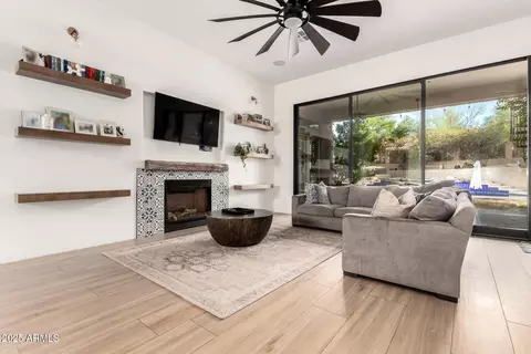 Living - 1611 W Pearce Rd, Phoenix, AZ 85041 photo 3 of 3