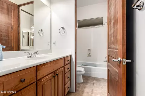 Bath - 1611 W Pearce Rd, Phoenix, AZ 85041 photo 5 of 8