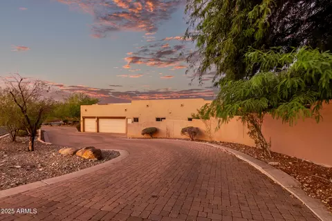 Exterior - 1611 W Pearce Rd, Phoenix, AZ 85041 photo 7 of 11