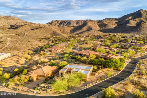 View/Area - 1611 W Pearce Rd, Phoenix, AZ 85041 photo 4 of 5