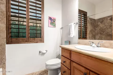 Bath - 1611 W Pearce Rd, Phoenix, AZ 85041 photo 7 of 8