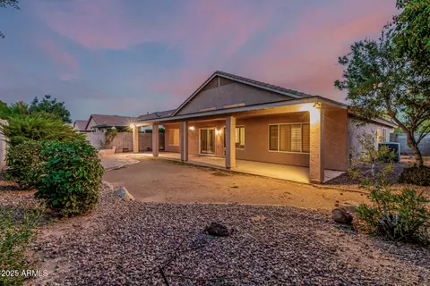 Exterior - 460 E Arabian Dr, Gilbert, AZ 85296 photo 3 of 4