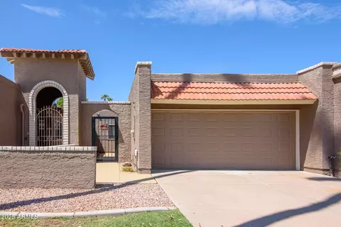 25228 S Mohawk Dr, Sun Lakes, AZ 85248