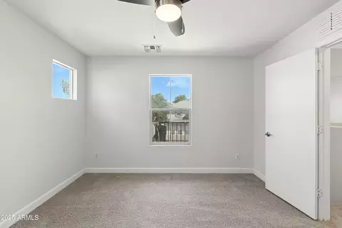 Bedroom - 1409 E Bloch Rd, Phoenix, AZ 85040 photo 3 of 5