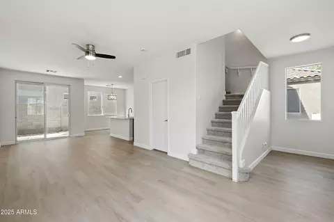 Living - 1409 E Bloch Rd, Phoenix, AZ 85040 photo 1 of 3