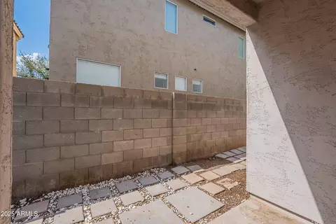 Exterior - 1409 E Bloch Rd, Phoenix, AZ 85040 photo 3 of 3
