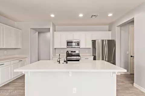 Kitchen - 9422 E Static Ave, Mesa, AZ 85212 photo 4 of 4