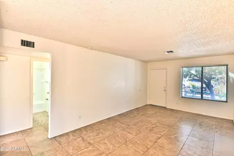 Living - 4552 E Caballero Cir, Mesa, AZ 85205 photo 2 of 3
