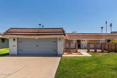 10104 W Kingswood Cir, Sun City, AZ 85351