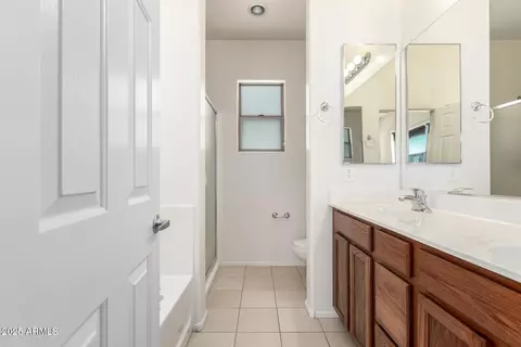 Bath - 3903 E Branham Ln, Phoenix, AZ 85042 photo 4 of 6