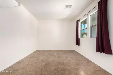 Living - 3903 E Branham Ln, Phoenix, AZ 85042 photo 1 of 5