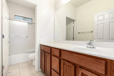 Bath - 3903 E Branham Ln, Phoenix, AZ 85042 photo 6 of 6
