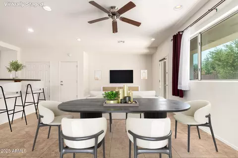 Dining - 3903 E Branham Ln, Phoenix, AZ 85042 photo 1 of 1