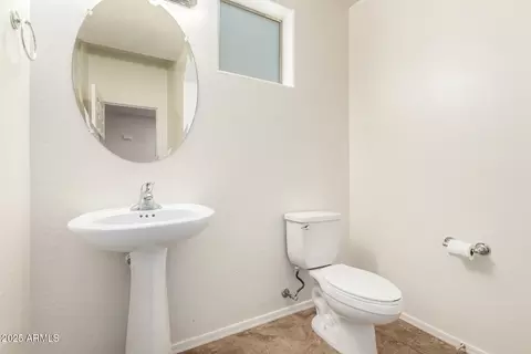 Bath - 3903 E Branham Ln, Phoenix, AZ 85042 photo 1 of 6