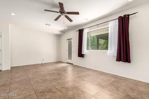Living - 3903 E Branham Ln, Phoenix, AZ 85042 photo 2 of 5