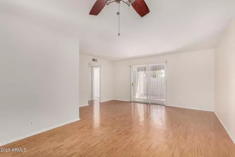 Living - 1165 E Beryl Ave, Phoenix, AZ 85020 photo 3 of 4