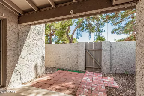 Exterior - 1165 E Beryl Ave, Phoenix, AZ 85020 photo 3 of 3