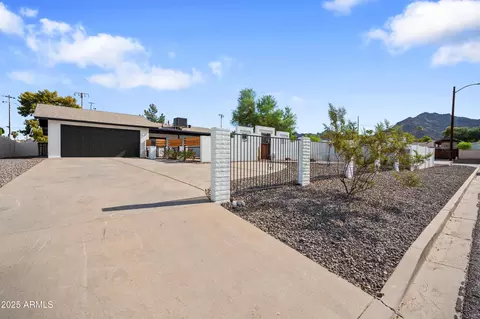 Exterior - 1121 E Townley Ave, Phoenix, AZ 85020 photo 1 of 12