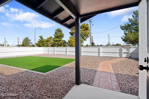 Exterior - 1121 E Townley Ave, Phoenix, AZ 85020 photo 10 of 12